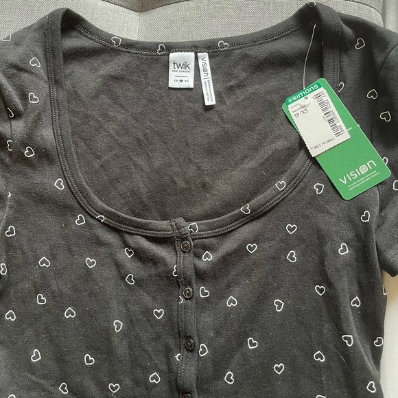 TWIK Button down Shortsleeve cardigan top
Size: XS - Picture 4 of 4